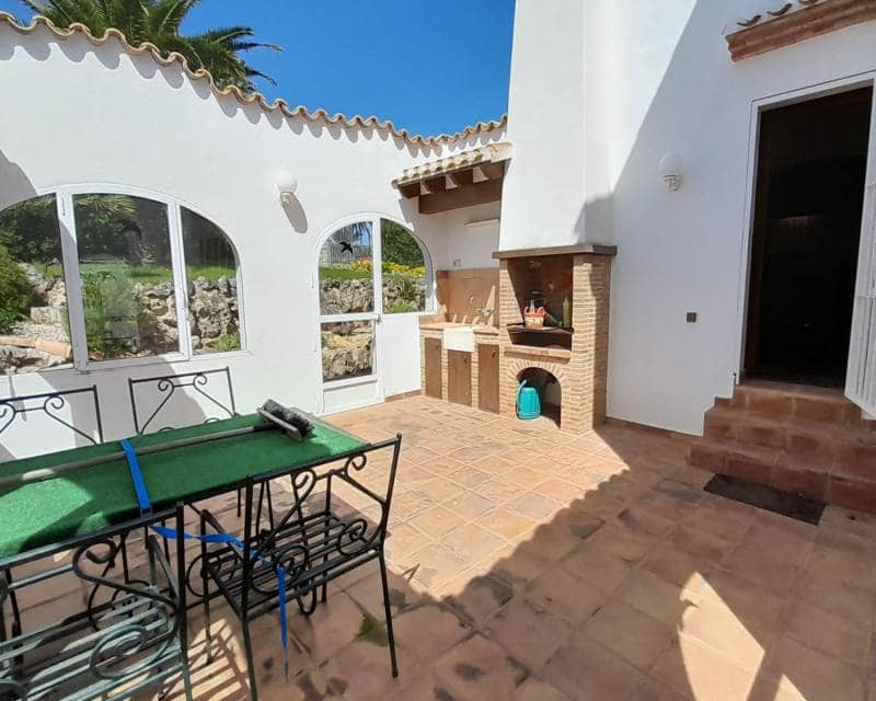 4 soveværelse Villa til salg i Denia med swimmingpool garage - € 690.000 (Ref: 9170418)