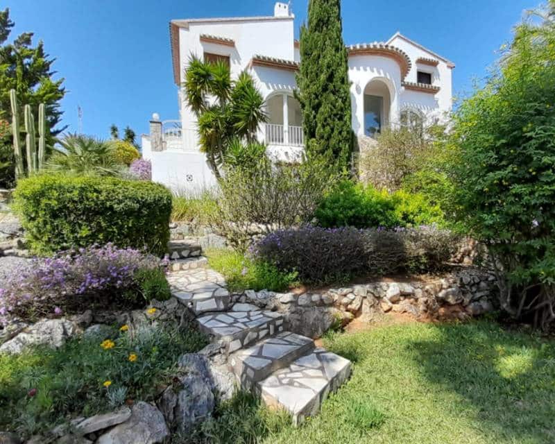 4 soveværelse Villa til salg i Denia med swimmingpool garage - € 690.000 (Ref: 9170418)
