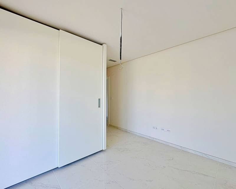 Apartamento de 2 habitaciones en Villamartin en venta con piscina garaje - 259.000 € (Ref: 9170419)