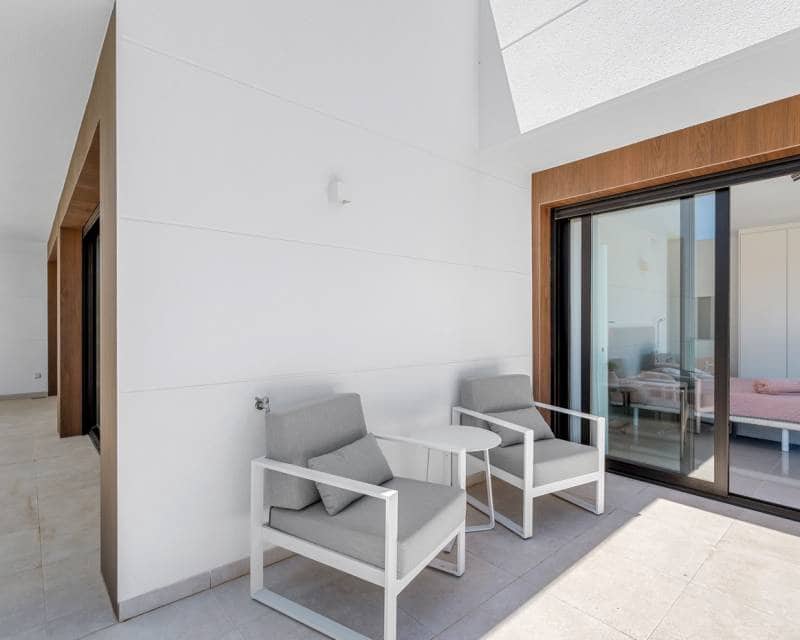 4 soveværelse Villa til salg i Guardamar del Segura med swimmingpool garage - € 1.390.000 (Ref: 9172078)