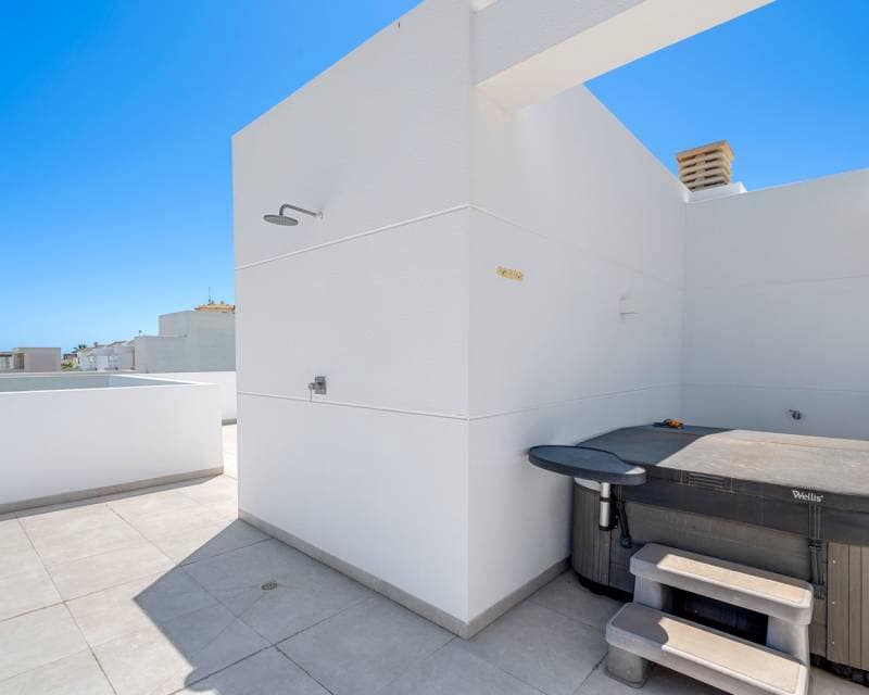 4 soveværelse Villa til salg i Guardamar del Segura med swimmingpool garage - € 1.390.000 (Ref: 9172078)