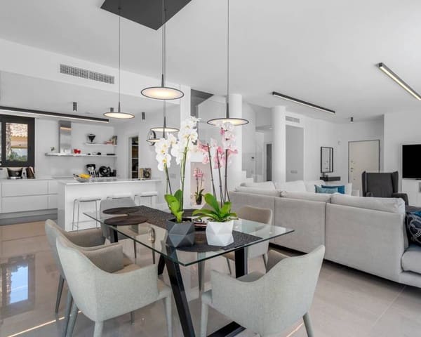 4 slaapkamer Villa te koop in Los Secanos, Guardamar del Segura met zwembad garage - € 1.390.000 (Ref: 9172078)