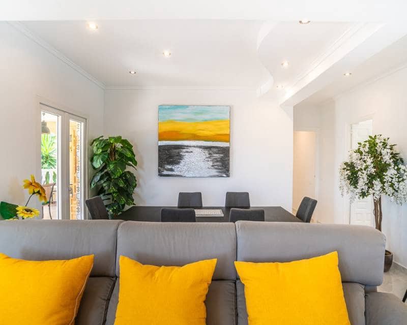 3 camera da letto Villa in vendita in La Siesta con piscina garage - 535.000 € (Rif: 9180359)