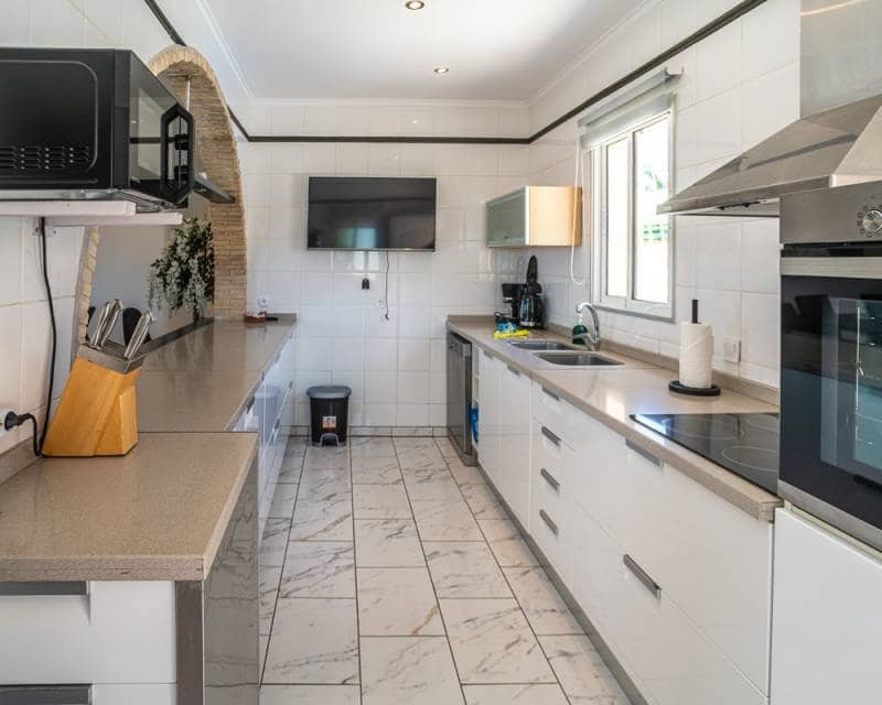 3 camera da letto Villa in vendita in La Siesta con piscina garage - 535.000 € (Rif: 9180359)