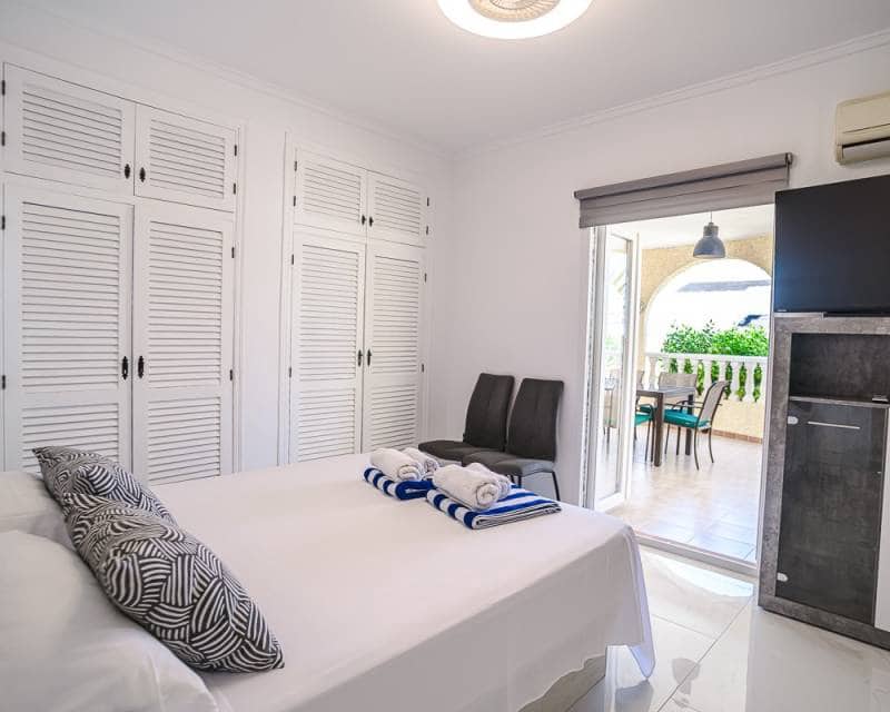 3 camera da letto Villa in vendita in La Siesta con piscina garage - 535.000 € (Rif: 9180359)