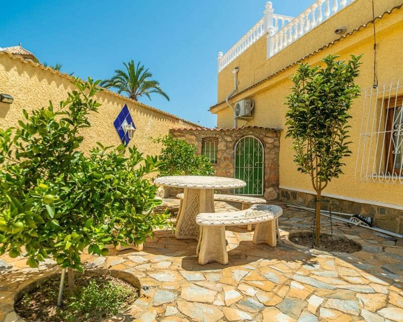 3 camera da letto Villa in vendita in La Siesta con piscina garage - 535.000 € (Rif: 9180359)