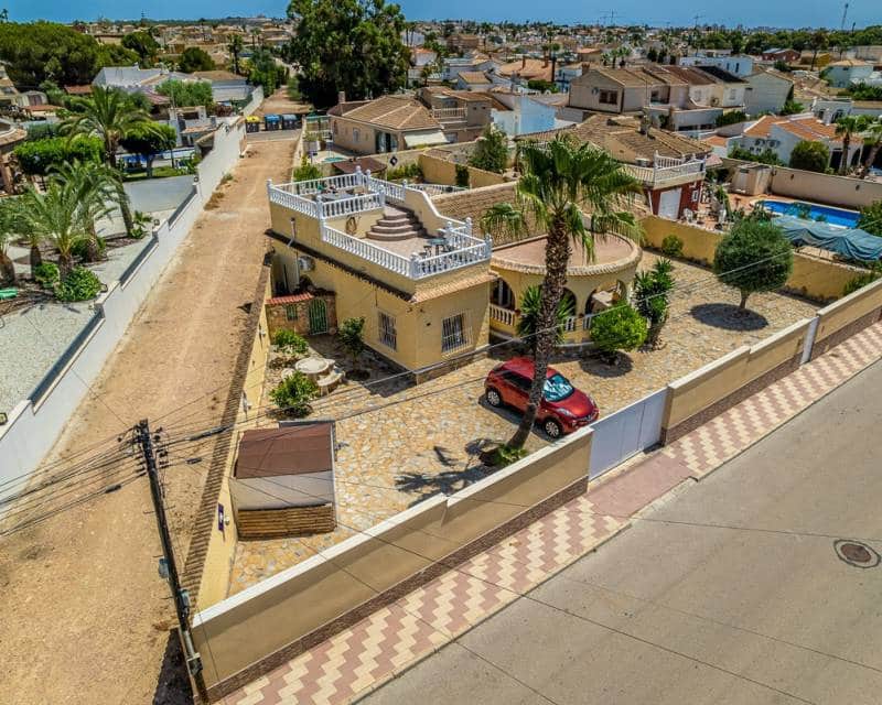 3 camera da letto Villa in vendita in La Siesta con piscina garage - 535.000 € (Rif: 9180359)