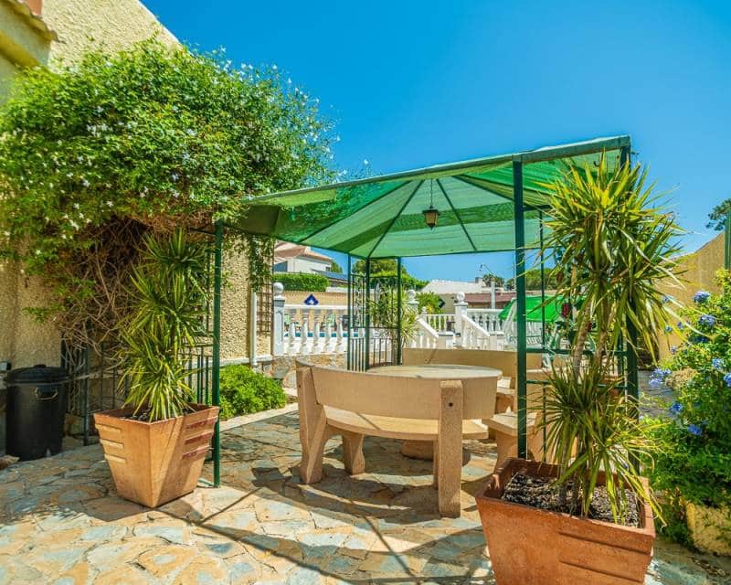 3 camera da letto Villa in vendita in La Siesta con piscina garage - 535.000 € (Rif: 9180359)