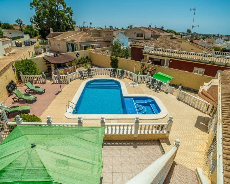 3 camera da letto Villa in vendita in La Siesta con piscina garage - 535.000 € (Rif: 9180359)