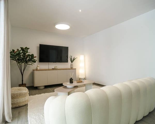 Casa de 3 habitaciones en Algorfa en venta con piscina garaje - 375.000 € (Ref: 9181489)