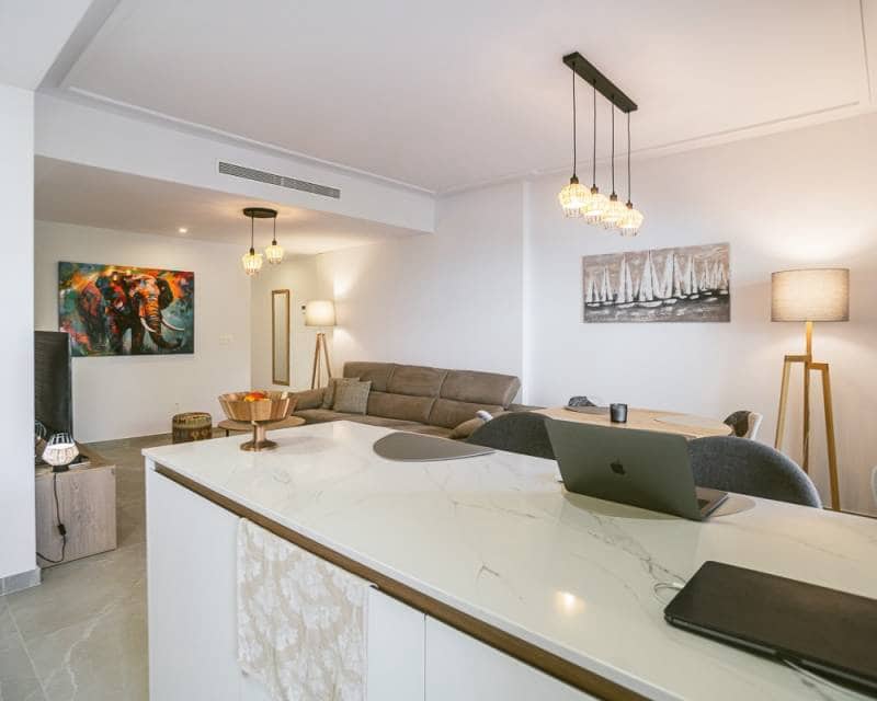 2 camera da letto Appartamento sulla Spiaggia in vendita in Torrevieja con piscina garage - 279.000 € (Rif: 9181491)