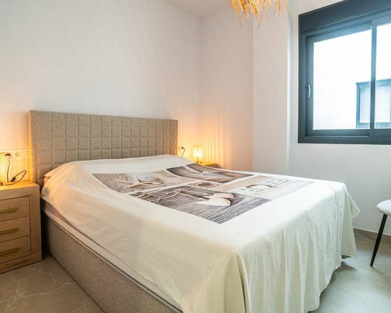 2 camera da letto Appartamento sulla Spiaggia in vendita in Torrevieja con piscina garage - 279.000 € (Rif: 9181491)
