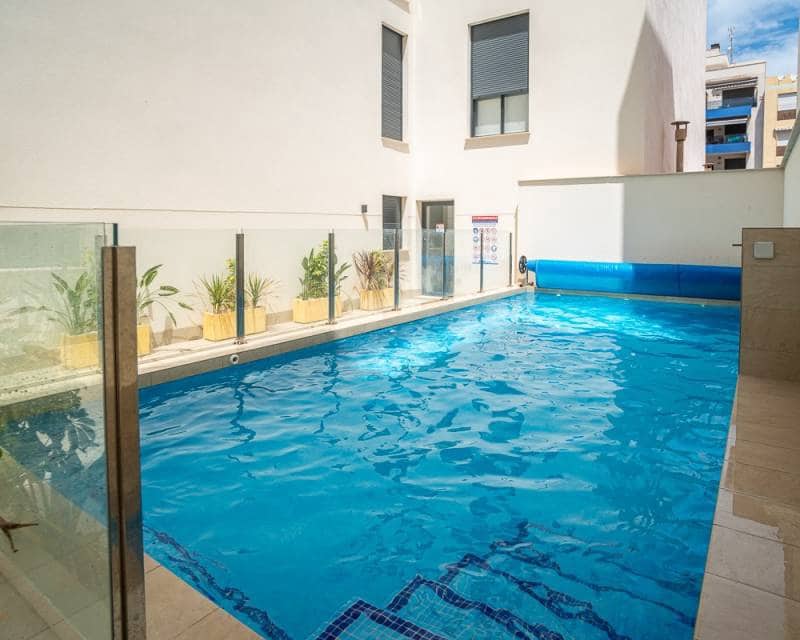 2 camera da letto Appartamento sulla Spiaggia in vendita in Torrevieja con piscina garage - 279.000 € (Rif: 9181491)