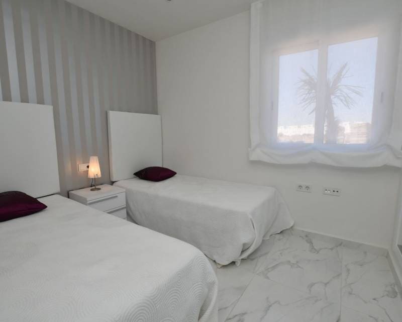 2 Zimmer Haus zu verkaufen in San Miguel de Salinas mit Pool Garage - 243.800 € (Ref: 9184451)