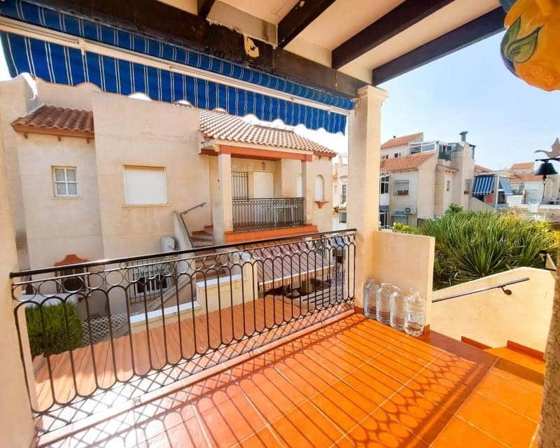 2 soveværelse Byhus til salg i Playa Flamenca med swimmingpool - € 147.000 (Ref: 9187479)