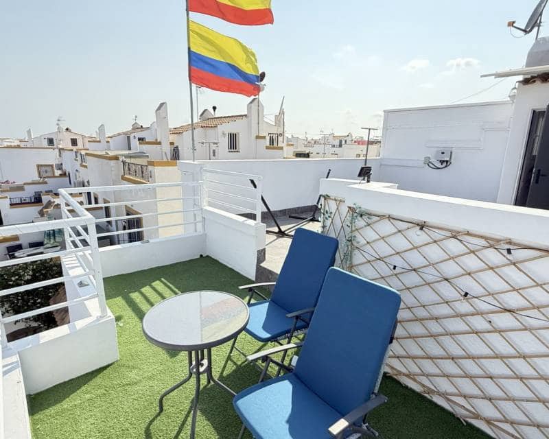 2 soveværelse Semi-Rækkehus til salg i La Zenia med swimmingpool garage - € 349.900 (Ref: 9191910)