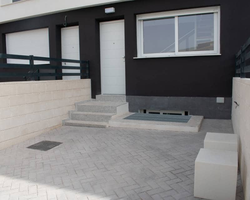 2 soveværelse Rækkehus til salg i Gran Alacant med swimmingpool - € 320.000 (Ref: 9193234)