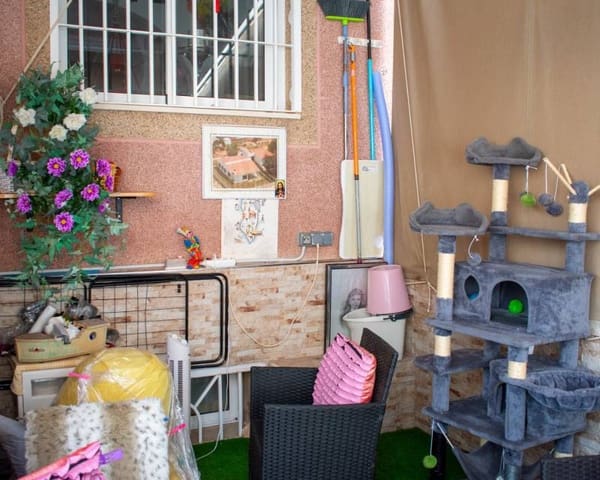 3 slaapkamer Rijtjeshuis te koop in Monte y Mar, Santa Pola met zwembad - € 240.000 (Ref: 9199841)