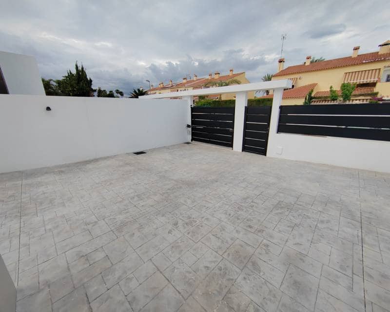 3 soveværelse Semi-Rækkehus til salg i San Juan de Alicante / Sant Joan d'Alacant med swimmingpool garage - € 950.000 (Ref: 9199961)