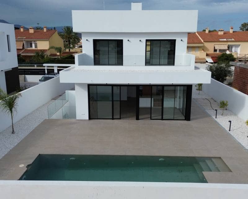 3 soveværelse Semi-Rækkehus til salg i San Juan de Alicante / Sant Joan d'Alacant med swimmingpool garage - € 950.000 (Ref: 9199961)