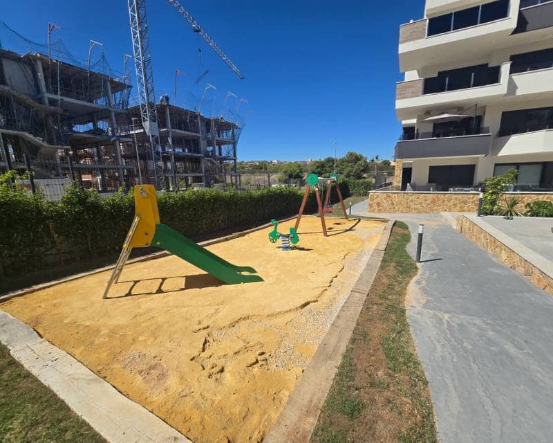 2 soveværelse Penthouse til salg i Los Altos med swimmingpool garage - € 350.000 (Ref: 9207600)