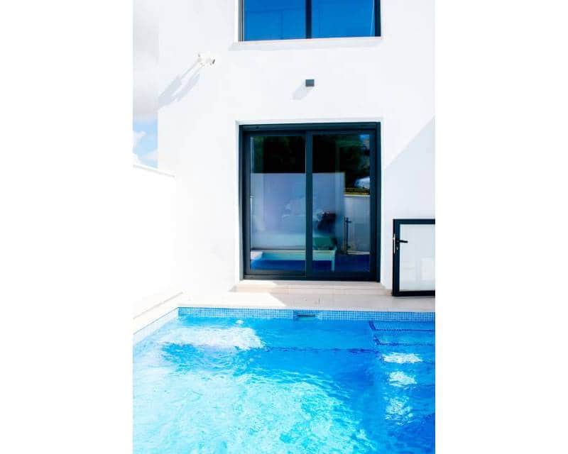 3 bedroom Semi-detached Villa for sale in Formentera del Segura with pool - € 325,000 (Ref: 9235168)