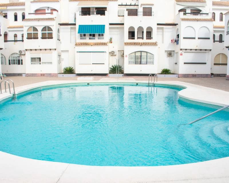 1 soveværelse Penthouse til salg i Torrevieja med swimmingpool garage - € 117.000 (Ref: 9237969)