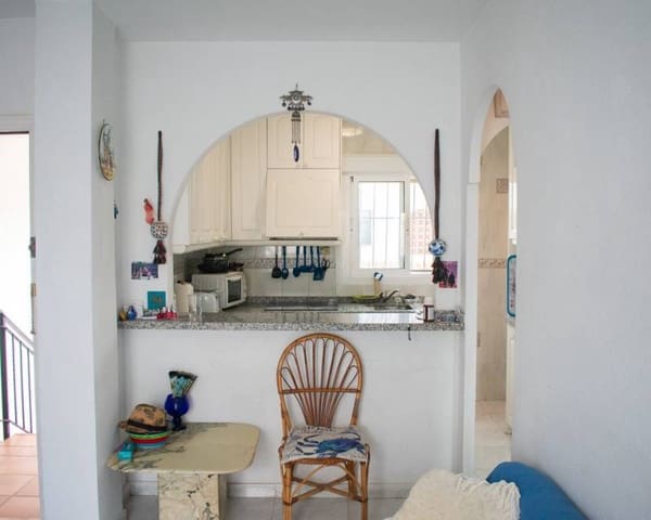 1 bedroom Penthouse for sale in Playa de los Náufragos, Torrevieja with pool garage - € 117,000 (Ref: 9237969)