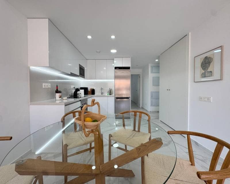 2 soveværelse Penthouse til salg i Torrevieja med swimmingpool - € 390.000 (Ref: 9240922)