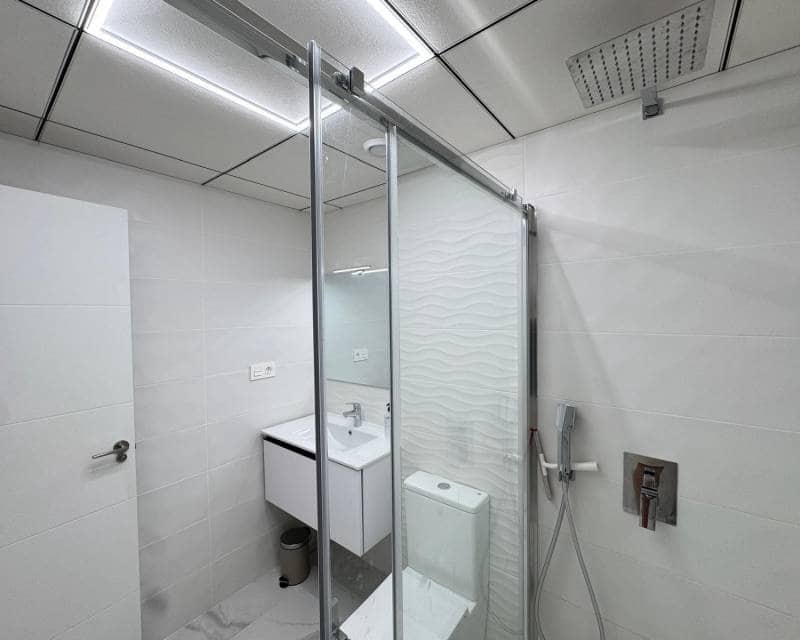 2 soveværelse Penthouse til salg i Torrevieja med swimmingpool - € 390.000 (Ref: 9240922)