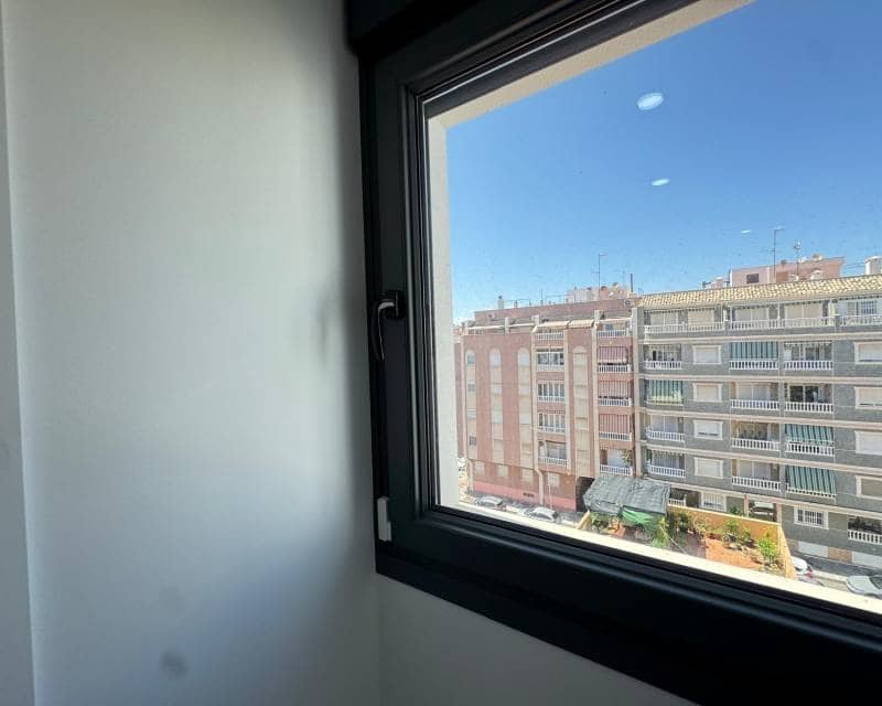 2 soveværelse Penthouse til salg i Torrevieja med swimmingpool - € 390.000 (Ref: 9240922)