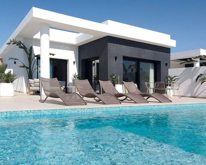 4 soveværelse Semi-Rækkehus til salg i Ciudad Quesada med swimmingpool garage - € 699.750 (Ref: 9255905)