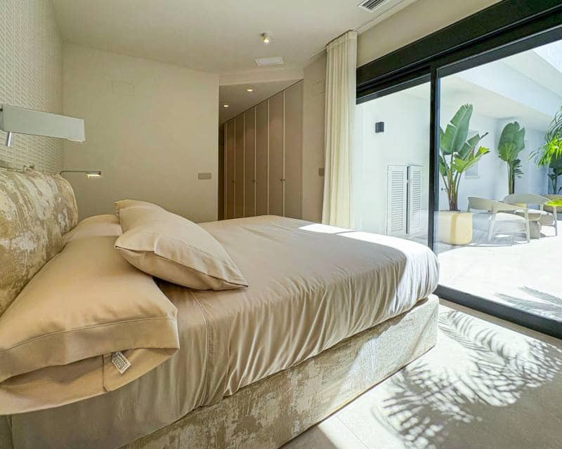 4 soveværelse Semi-Rækkehus til salg i Ciudad Quesada med swimmingpool garage - € 699.750 (Ref: 9255905)