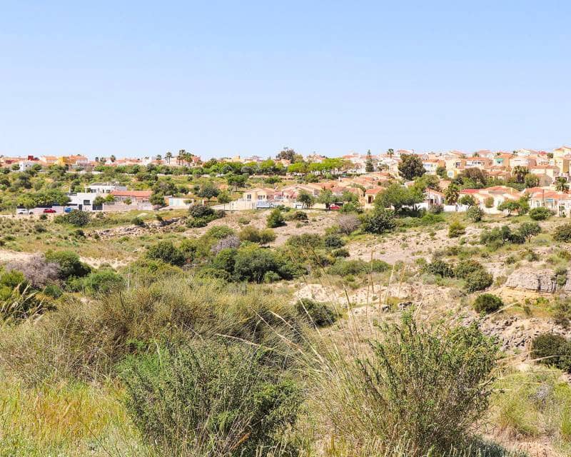 4 makuuhuone Huvila myytävänä paikassa San Fulgencio mukana uima-altaan 
autotalli - 1 187 000 € (Ref: 9258193)