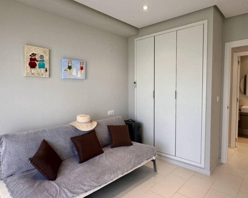 2 bedroom Apartment for sale in Villamartin with pool - € 260,000 (Ref: 9283072)