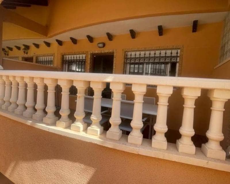 5 bedroom Terraced Villa for sale in Guardamar del Segura with pool garage - € 249,900 (Ref: 9288518)