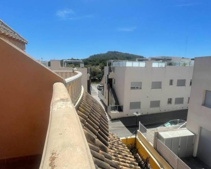 5 bedroom Terraced Villa for sale in Guardamar del Segura with pool garage - € 249,900 (Ref: 9288518)