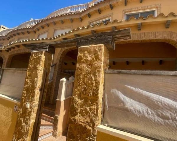 5 slaapkamer Rijtjeshuis te koop in El Edén, Guardamar del Segura met zwembad garage - € 249.900 (Ref: 9288518)