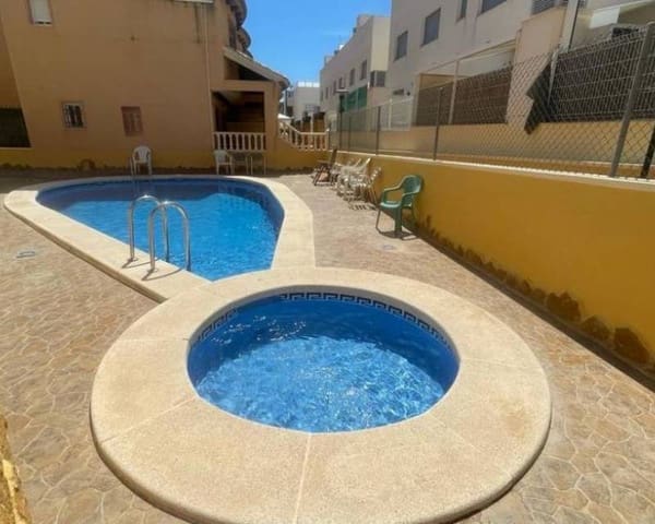 5 slaapkamer Rijtjeshuis te koop in El Edén, Guardamar del Segura met zwembad garage - € 249.900 (Ref: 9288518)