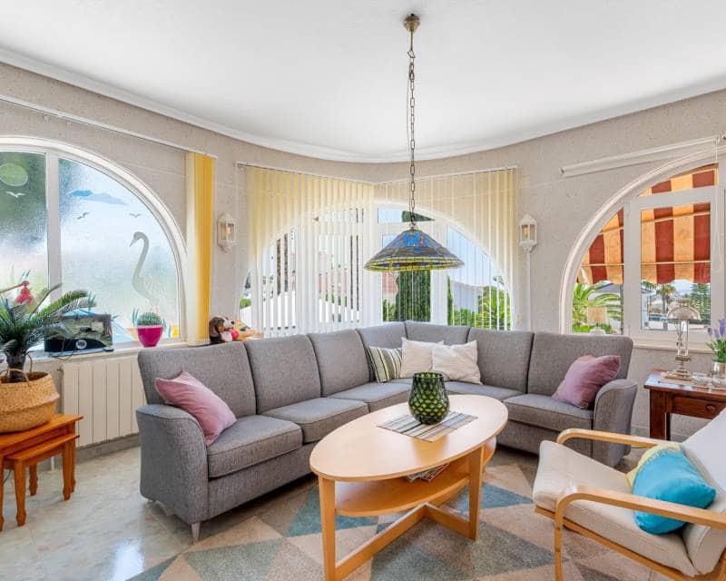 3 soverom Villa til salgs i Ciudad Quesada med svømmebasseng garasje - € 460 000 (Ref: 9296136)