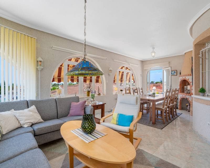 3 soverom Villa til salgs i Ciudad Quesada med svømmebasseng garasje - € 460 000 (Ref: 9296136)