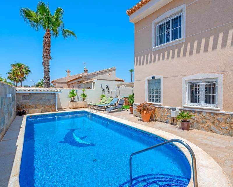 3 soverom Villa til salgs i Ciudad Quesada med svømmebasseng garasje - € 460 000 (Ref: 9296136)