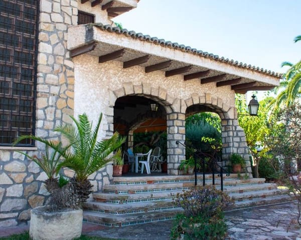 6 soveværelse Villa til salg i Albufereta, Alicante by med swimmingpool garage - € 1.600.000 (Ref: 9297420)