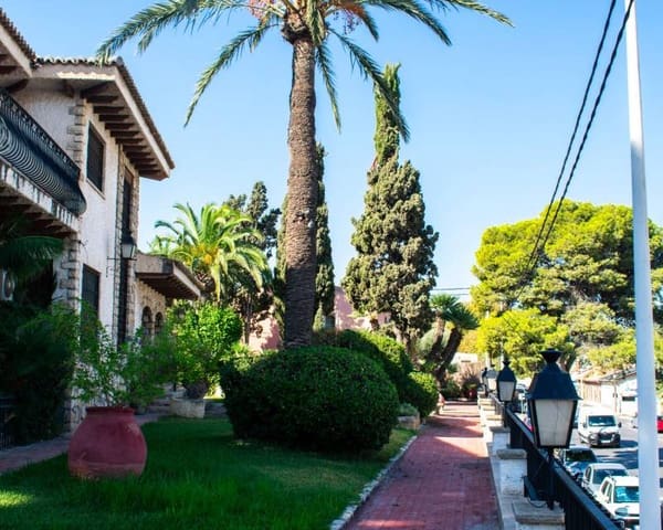 6 soveværelse Villa til salg i Albufereta, Alicante by med swimmingpool garage - € 1.600.000 (Ref: 9297420)