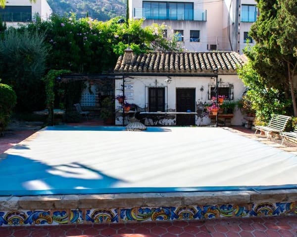 6 soveværelse Villa til salg i Albufereta, Alicante by med swimmingpool garage - € 1.600.000 (Ref: 9297420)