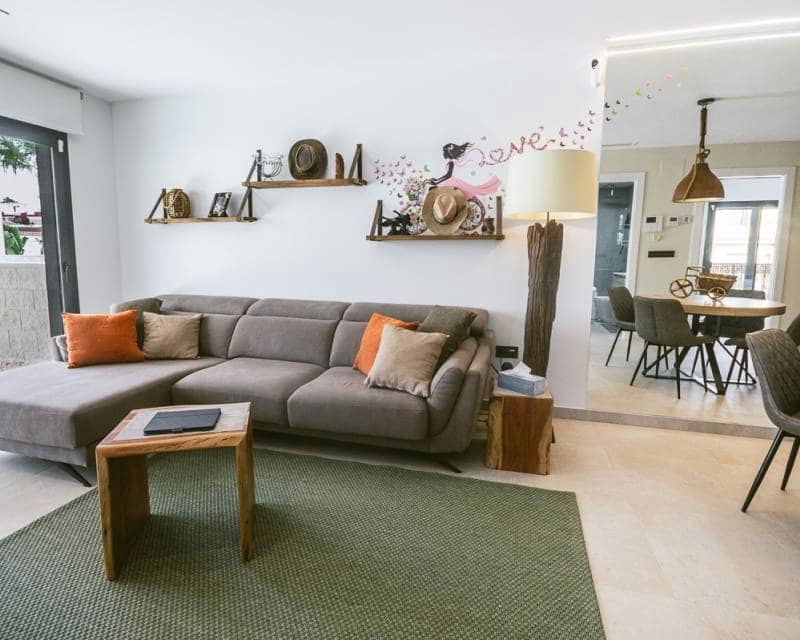 2 soverom Hus til salgs i Lo Crispin med svømmebasseng garasje - € 239 000 (Ref: 9301417)