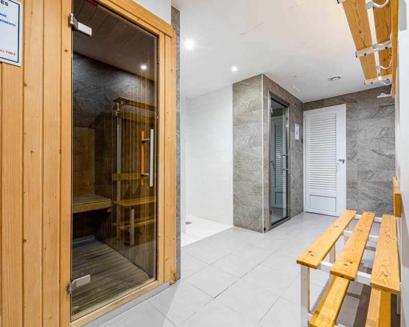 2 bedroom Beach Apartment for sale in Punta Prima with pool garage - € 420,000 (Ref: 9301418)