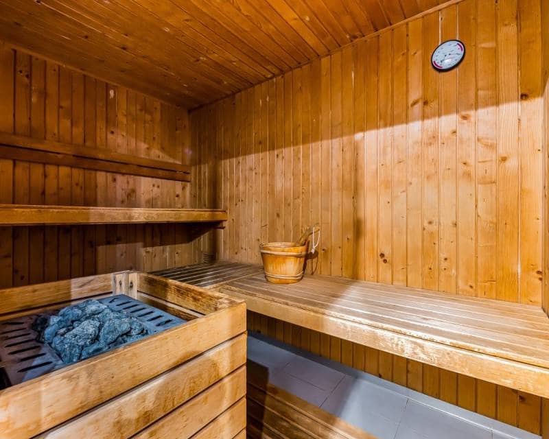 2 bedroom Beach Apartment for sale in Punta Prima with pool garage - € 420,000 (Ref: 9301418)