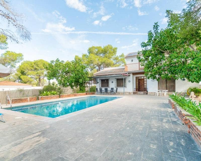 4 chambre Villa/Maison à vendre à Pinar de Campoverde avec piscine garage - 450 000 € (Ref: 9301678)