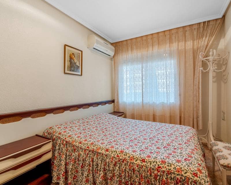 3 soveværelse Strandlejlighed til salg i Torrevieja med garage - € 475.000 (Ref: 9307042)